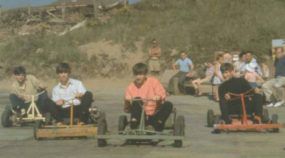 The Beatles andando de Kart? Imagens Históricas!