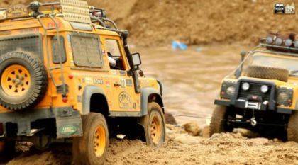 Vídeo fenomenal! Com muitas Aventuras, imagine o mais legal Encontro de Land Rover Defender (com rádio-controle)!
