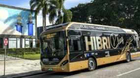Novo ônibus urbano da Volvo (de primeiro mundo) vai ser testado em Curitiba! Veja detalhes desse elétrico-híbrido plug in!
