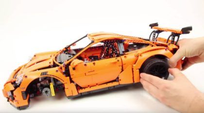 Brinquedo ou obra de arte? Veja a montagem do Porsche 911 GT3 RS de LEGO (e 2704 peças)