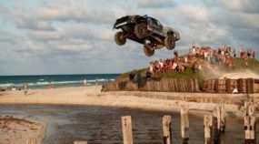 Veja essa SuperPicape Toyota (com 850 cv de pura brutalidade) voando nas ruas e estradas de Cuba!
