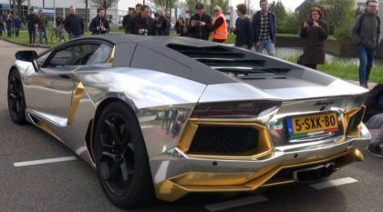 Ronco estupendo e chamas: Sinta a fúria desse Lamborghini Aventador com escapamento Capristo