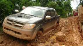 Toyota Hilux ao extremo! Vídeo revela a real brutalidade da Picape (nos desafios mais penosos)