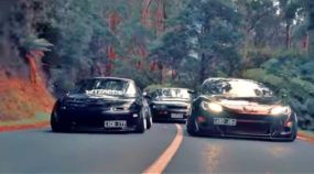Montanha acima com três icônicos carros japoneses (preparados) em um vídeo incrível