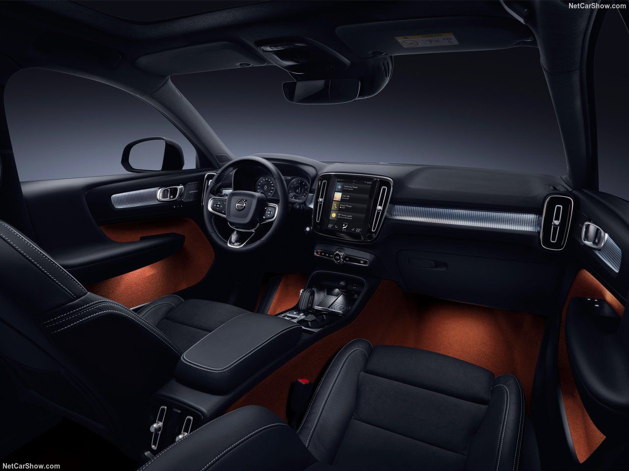 Volvo XC40 - Interior
