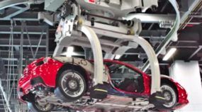 Você dentro da Ferrari: veja como é produzida a Ferrari 488 GTB e detalhes da fábrica de Maranello