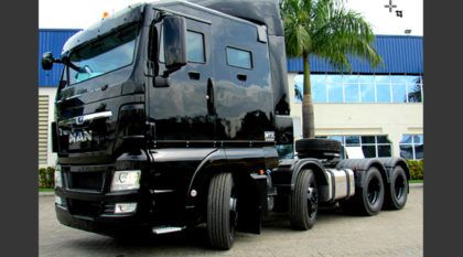 Para encarar a criminalidade no Brasil, MAN apresenta novo caminhão TGX blindado (e intimidador)