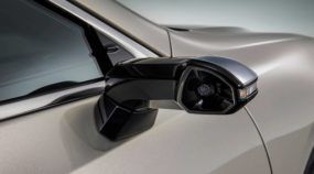 Lexus ES: o primeiro veículo de produção a utilizar câmeras como espelhos retrovisores